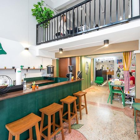 Piccolo Sukhumvit Hostel- Self Check-In After 6 Pm Банкок Екстериор снимка